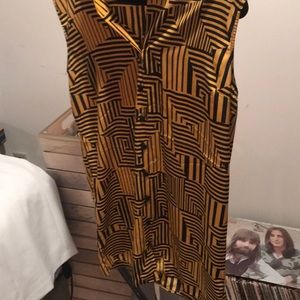 Forever 21 button up dress. Black and yellow.